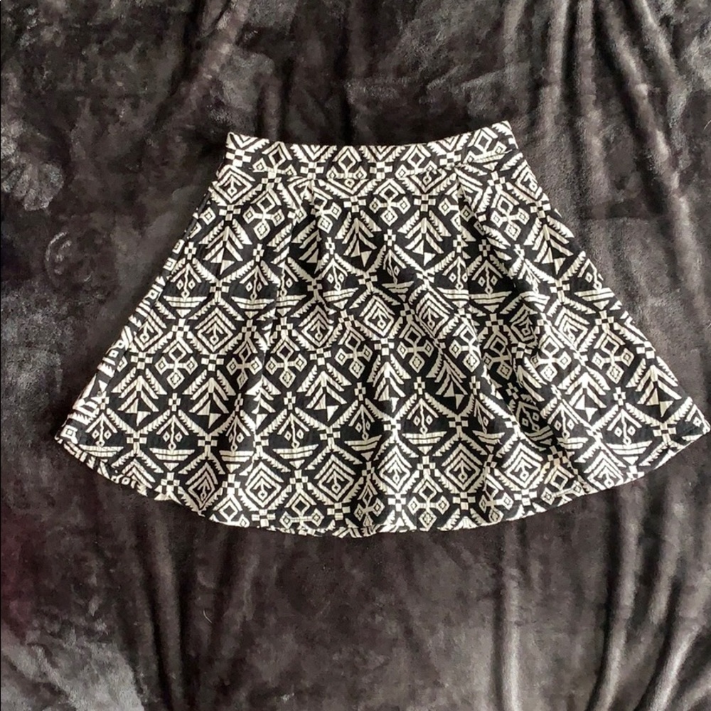 Black and White Short Skirt - Medium